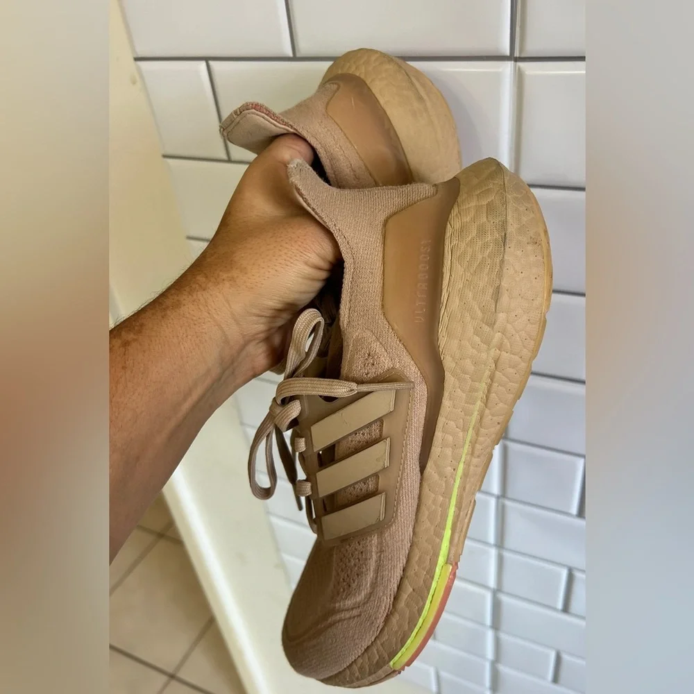 Adidas ultraboost Women’s Shoes Size 9.5 Taupe - Picture 5 of 14